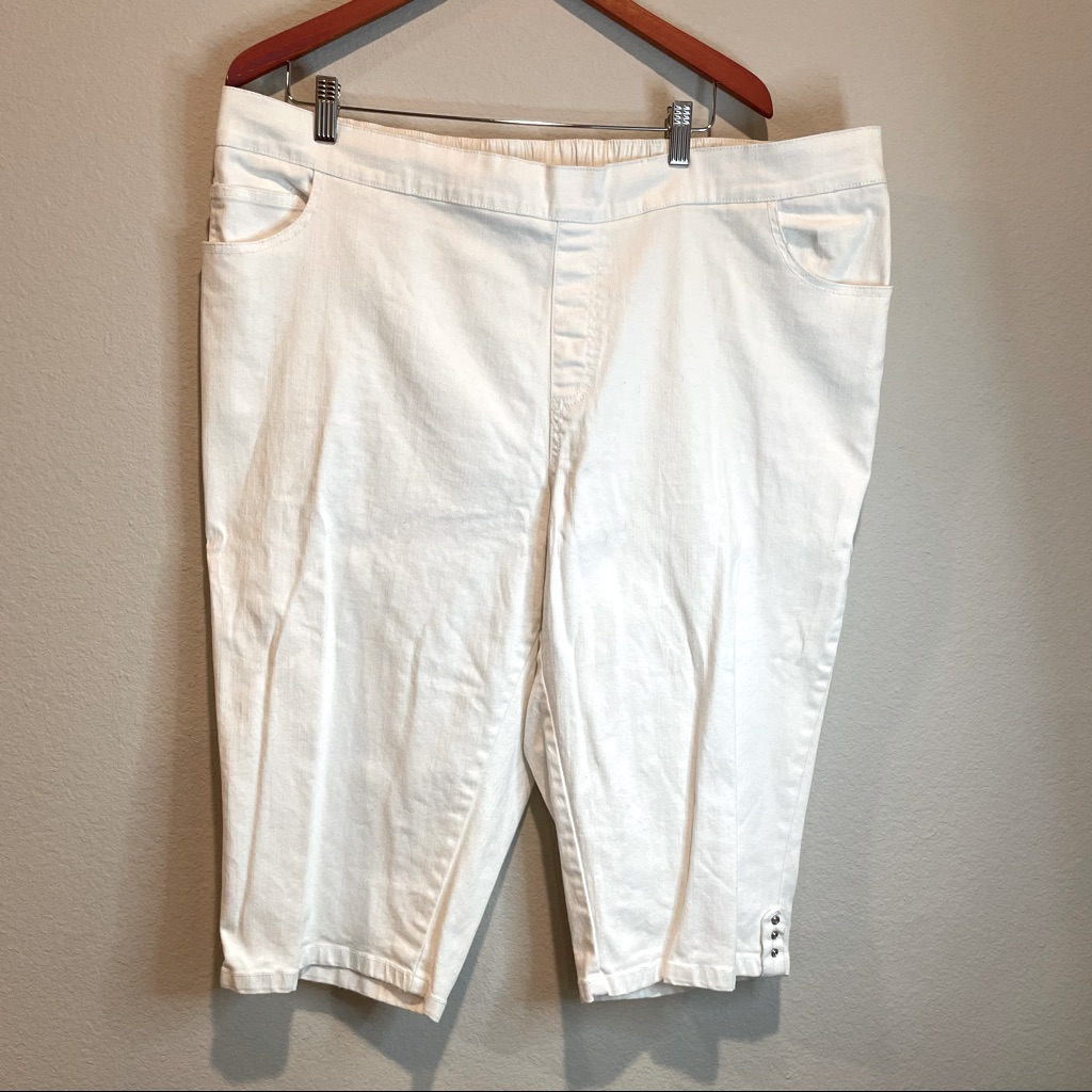 Catherines Timeless Fit White Capris